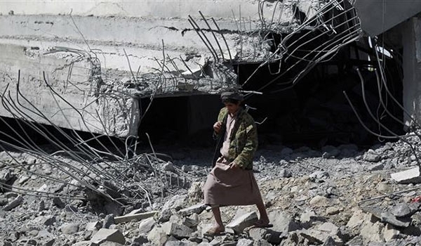 Saudi Warplanes Target Several Regions across Yemen